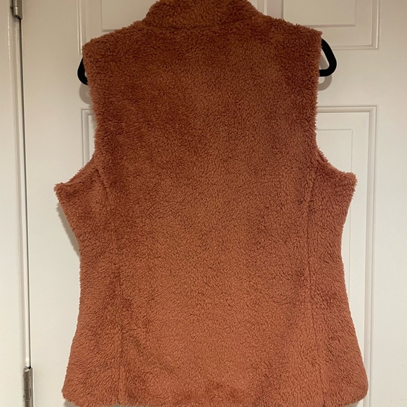 Patagonia Women's Los Gatos Fleece Vest XL - Dark Pink - Picture 4 of 5